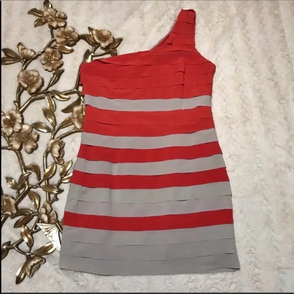 C. Luce Layered One Shoulder Ruffle Dress Size L - Picture 8 of 9